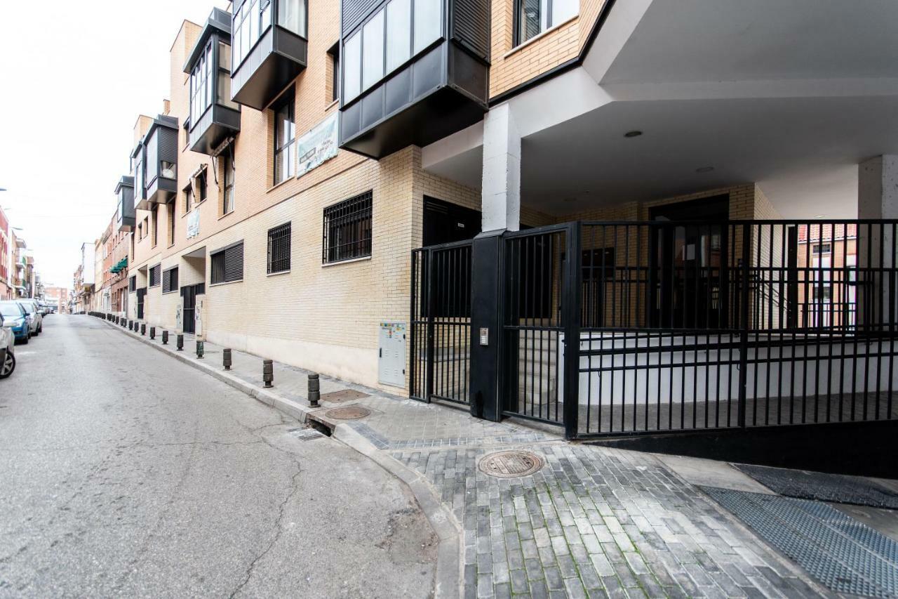 1 Habitacion Apartamento Temporada Lucero Madryt Zewnętrze zdjęcie