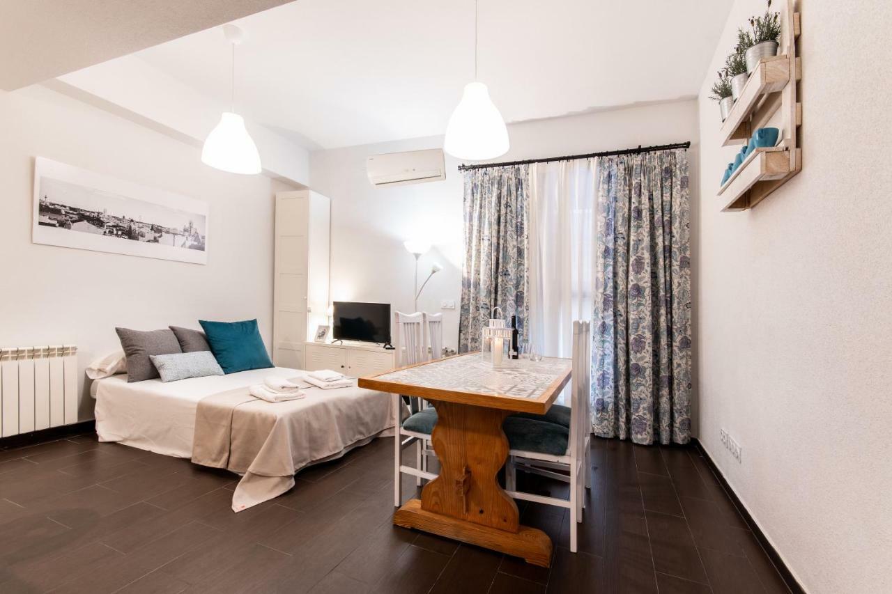 1 Habitacion Apartamento Temporada Lucero Madryt Zewnętrze zdjęcie